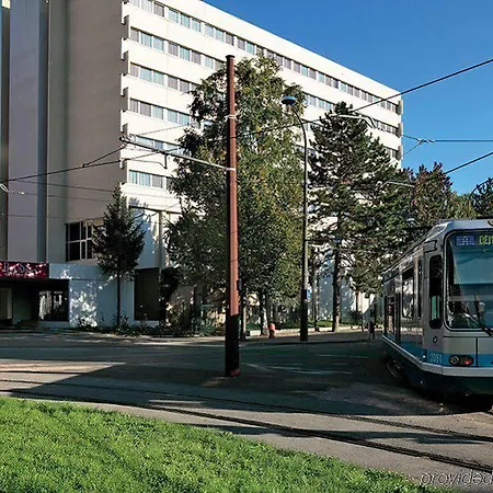 Zenitude Alpexpo Hotel 3*