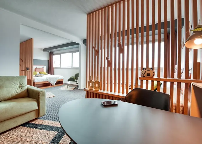 ホテル Zenitude Alpexpo