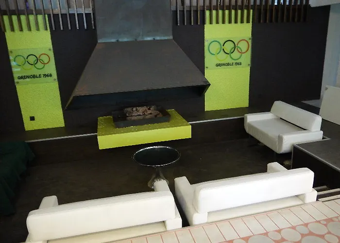 ホテル Zenitude Alpexpo